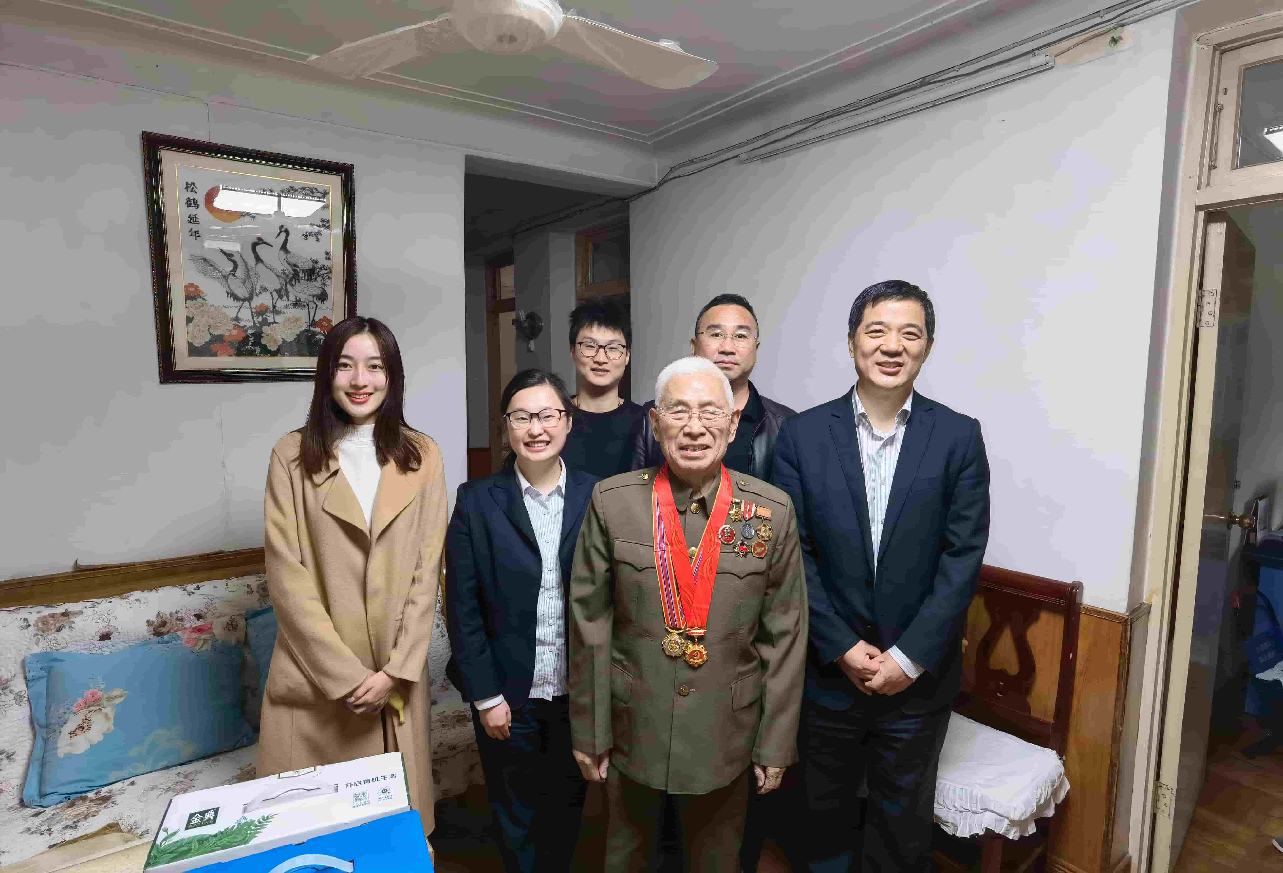 freecompress-2021年11月19日，华体官方网页版_华体(中国)联合合肥市军队离退休干部第四干休所党支部，看展“忆党史、悟初心、担使命”主题活动